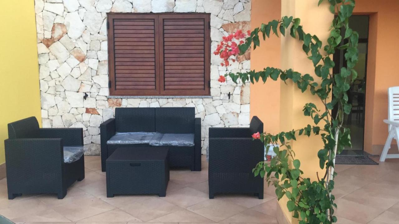 Appartamento Dentro Babai Village Tertenia Luaran gambar